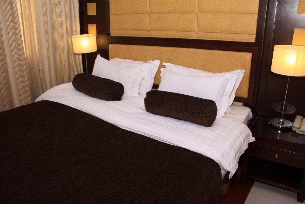 Owu Crown Hotel Ibadán Habitación foto
