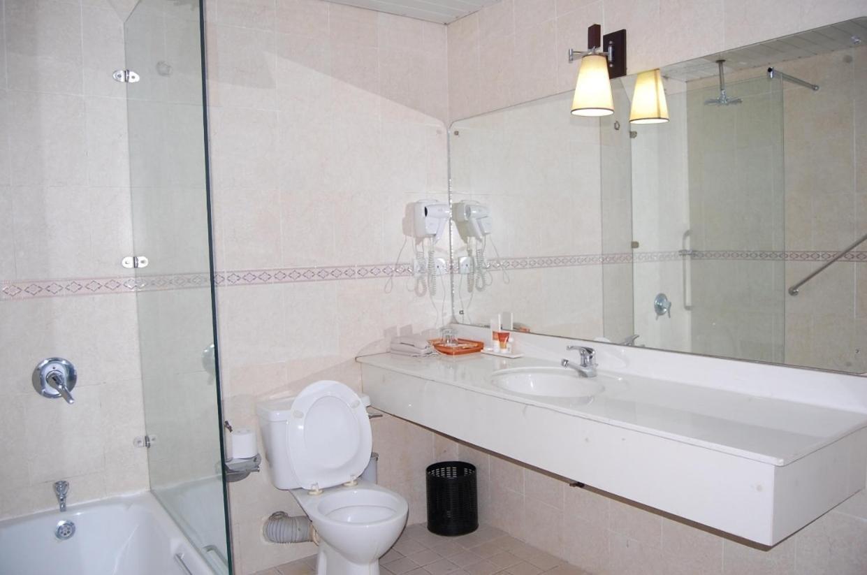Owu Crown Hotel Ibadán Habitación foto