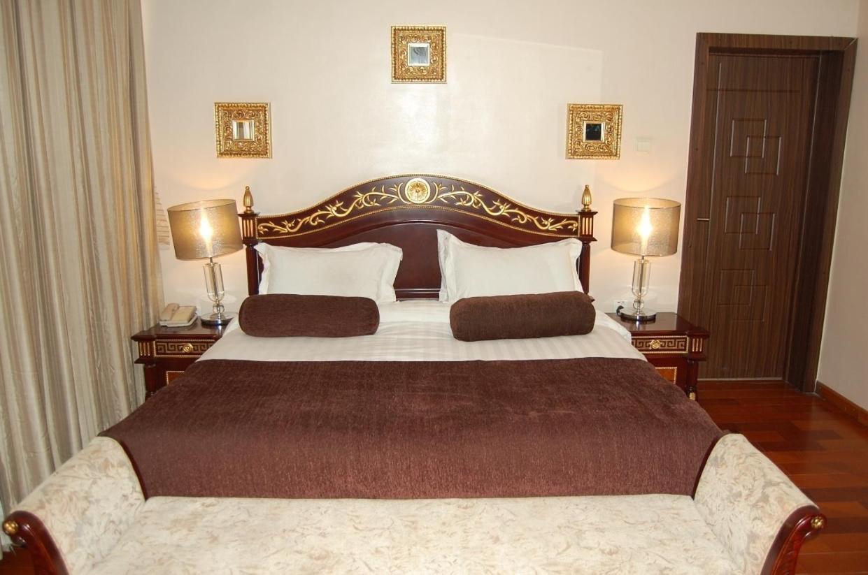 Owu Crown Hotel Ibadán Habitación foto